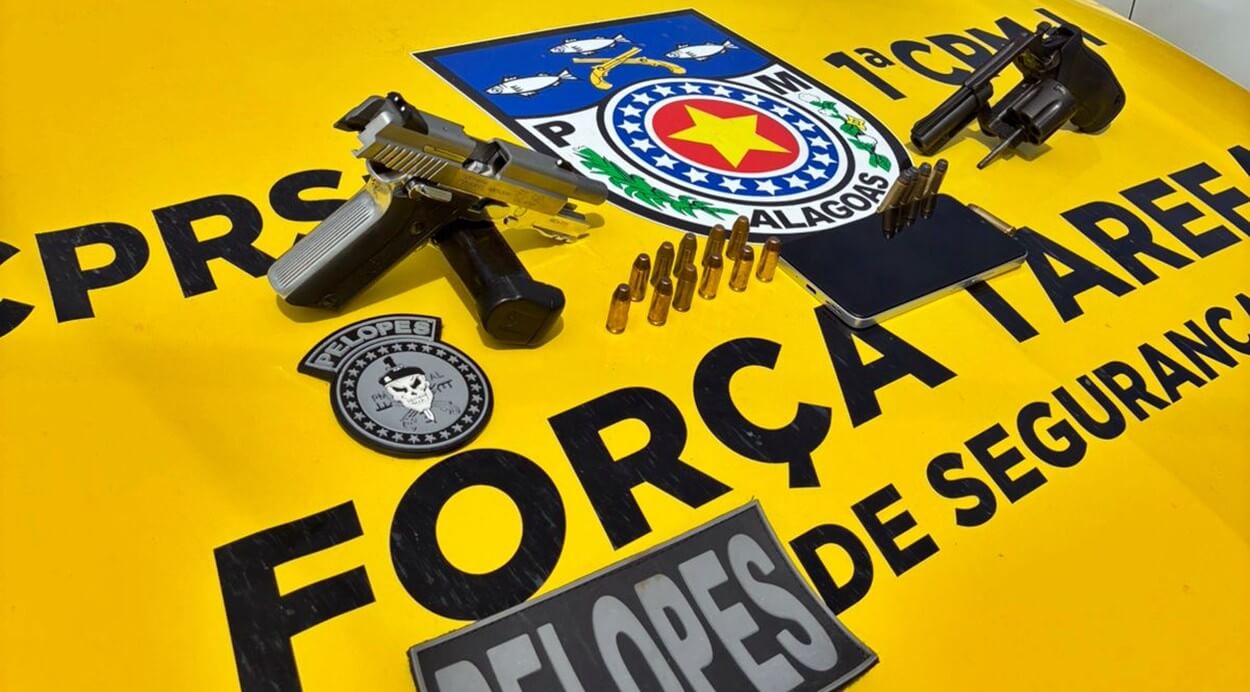 Irmãos integrantes do Comando Vermelho são presos com armas no interior