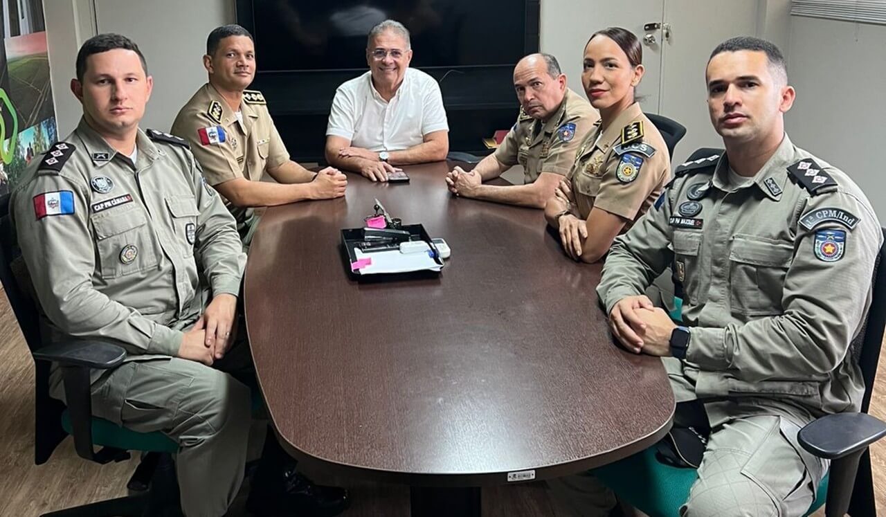 Comandante-Geral da Polícia Militar visita São Miguel dos Campos e discute ações de segurança