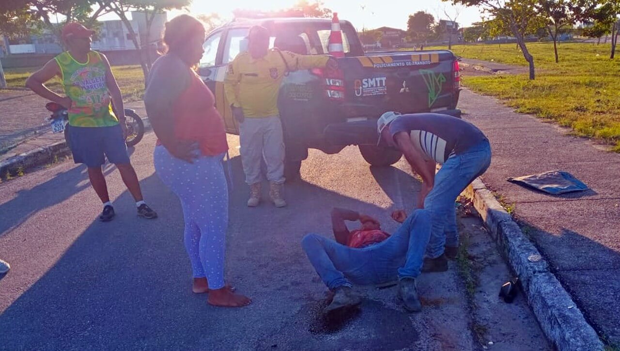 Motociclista com sinais de embriaguez é socorrido após cair de moto em São Miguel dos Campos
