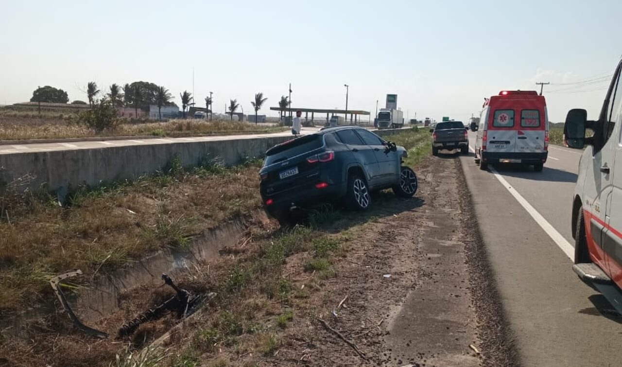 Samu socorre quatro pessoas da mesma família vítimas de acidente na BR-101 em Alagoas