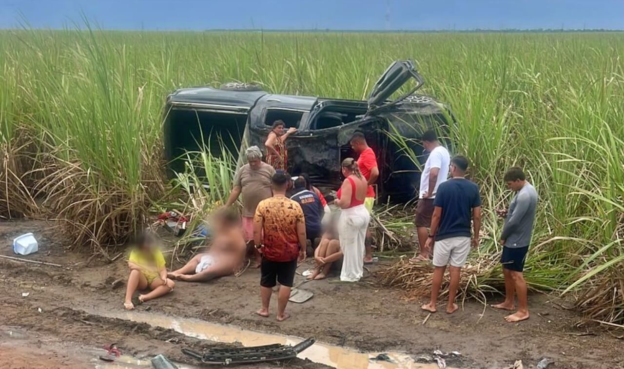 <font dir="auto" style="vertical-align: inherit;"><font dir="auto" style="vertical-align: inherit;">Família que segue para velório de amigo se envolve em acidente e mulher morre na AL 220</font></font>