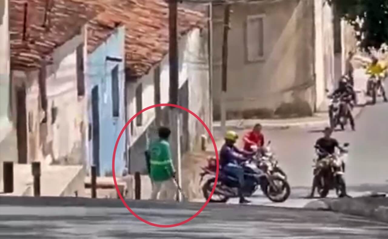 Homem armado com facão causa pânico e bloqueia trânsito em São Miguel dos Campos